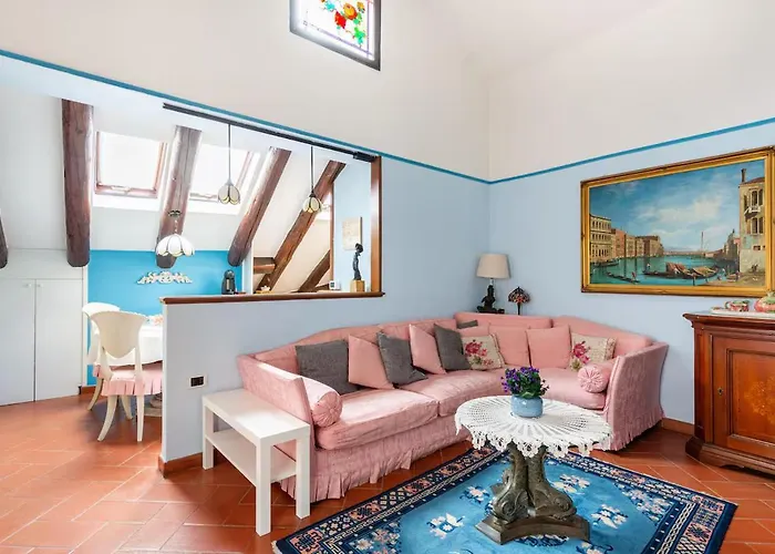 Wonderful Penthouse In The Heart Of Milano